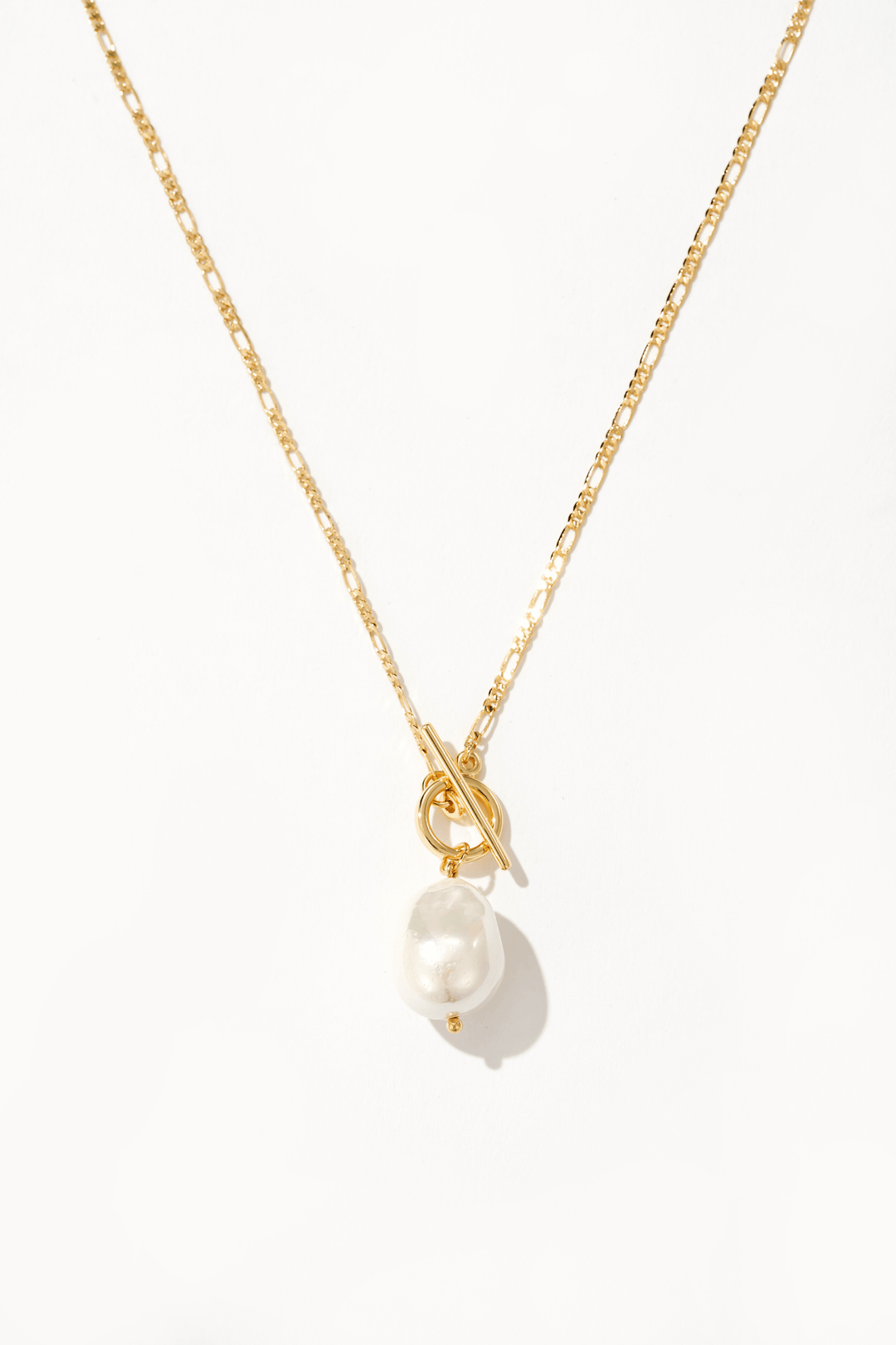 Elegant Golden Pearl Necklace